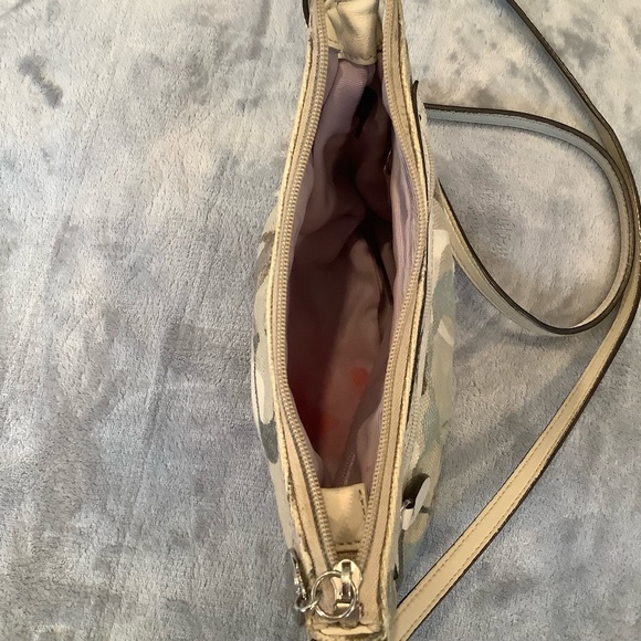 Coach cute little sling bag - Picture 3 of 7